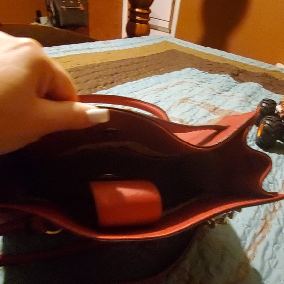 Tote - Picture 3 of 7